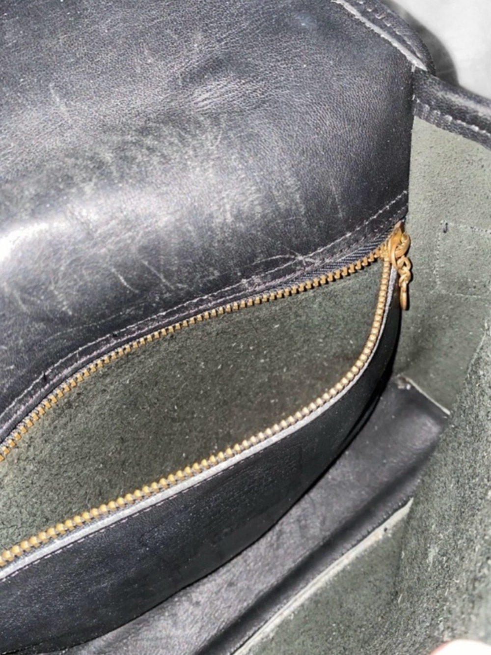 Vintage Coach Court Bag
E6C-9870 - Picture 12 of 14